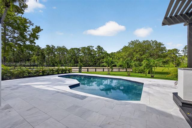 12725 Mallard Creek Drive, Palm Beach Gardens, FL 33418