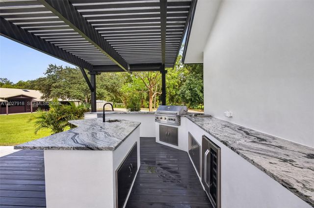 12725 Mallard Creek Drive, Palm Beach Gardens, FL 33418