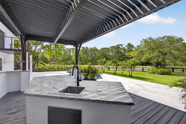 12725 Mallard Creek Drive, Palm Beach Gardens, FL 33418