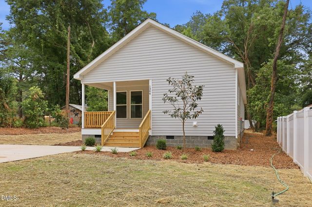 1304 Goldsboro Avenue, Sanford, NC 27330