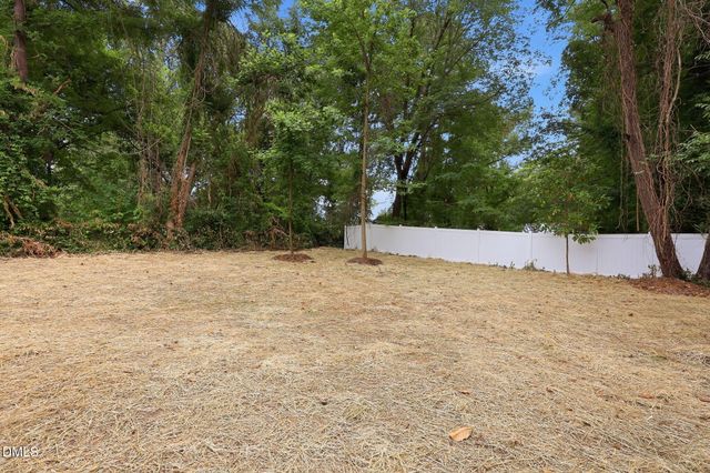 1304 Goldsboro Avenue, Sanford, NC 27330