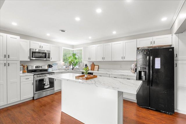 618 S 2nd Street, Williamsburg, KY 40769