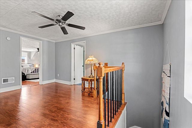 618 S 2nd Street, Williamsburg, KY 40769