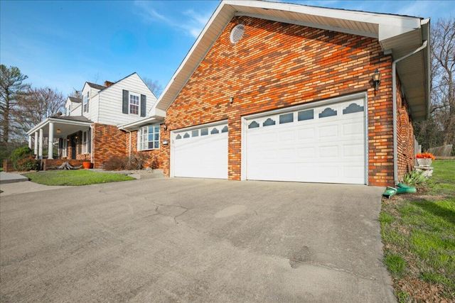 618 S 2nd Street, Williamsburg, KY 40769