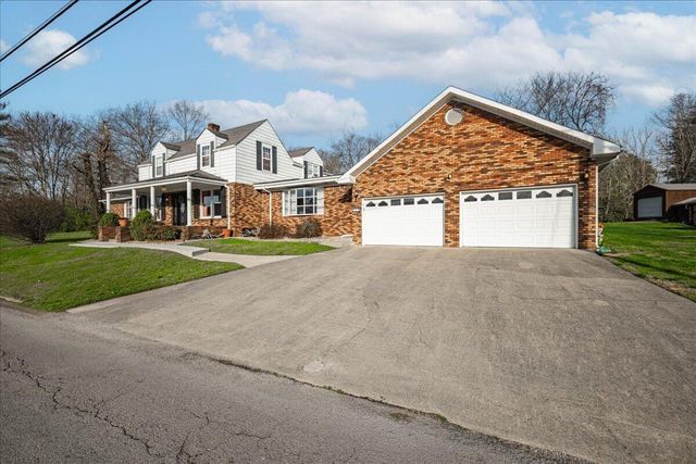 618 S 2nd Street, Williamsburg, KY 40769