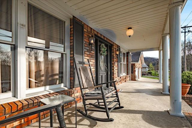 618 S 2nd Street, Williamsburg, KY 40769