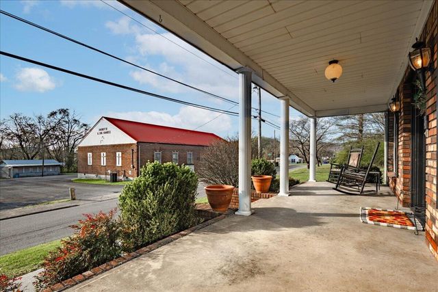 618 S 2nd Street, Williamsburg, KY 40769