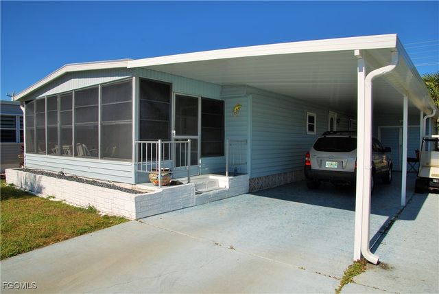 7 Nicklaus BLVD, North Fort Myers, FL 33903