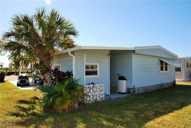 7 Nicklaus BLVD, North Fort Myers, FL 33903