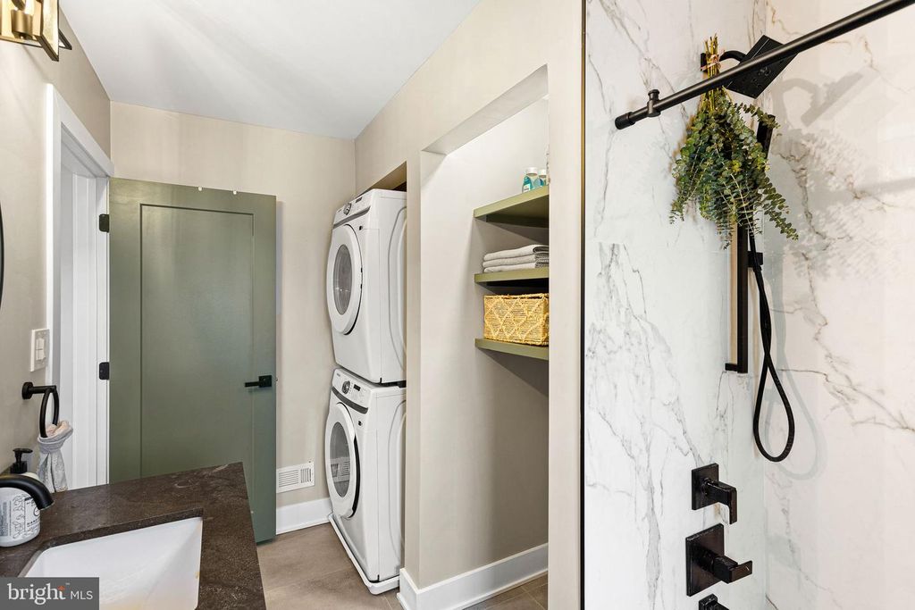 Image 34 of property listing at 1 MAPLE AVE, Haddon Township, NJ 08108