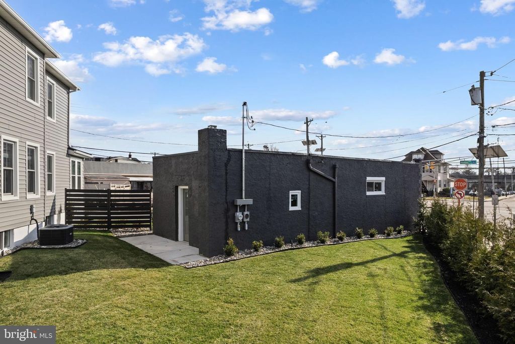 Image 61 of property listing at 1 MAPLE AVE, Haddon Township, NJ 08108