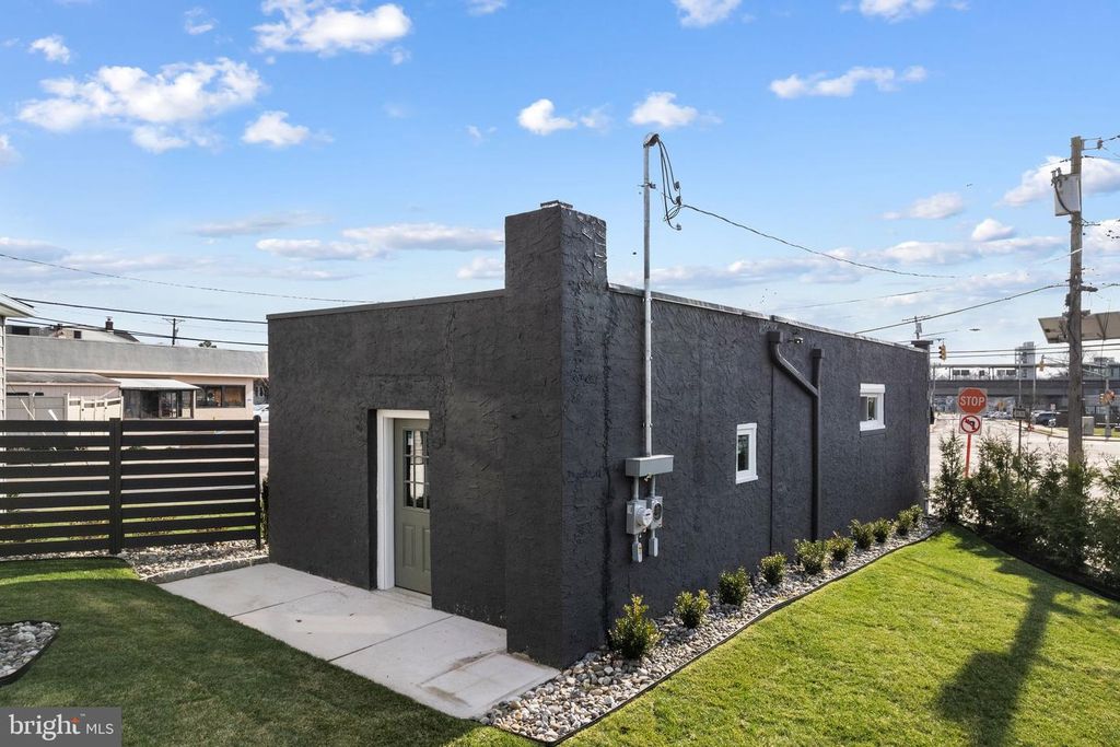 Image 67 of property listing at 1 MAPLE AVE, Haddon Township, NJ 08108