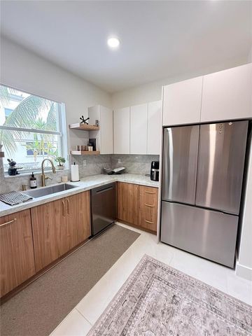 715 SW 4th Ave, Fort Lauderdale, FL 33315