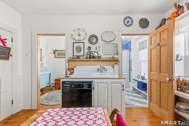 5 South Street, Stonington, CT 06378
