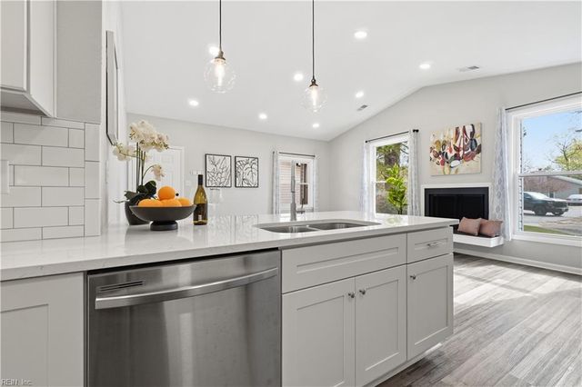 1105 Ginger Ridge CT, Virginia Beach, VA 23462