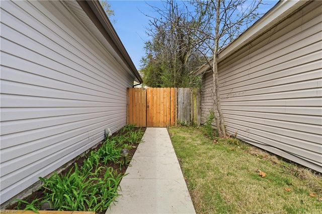 1105 Ginger Ridge CT, Virginia Beach, VA 23462