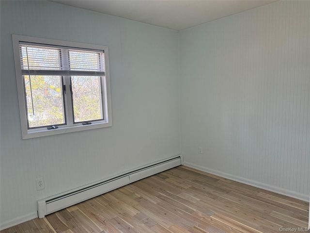 226 Woodycrest Drive, Holtsville, NY 11742