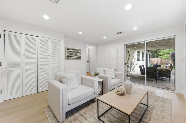 884 Cordilleras Avenue, San Carlos, CA 94070