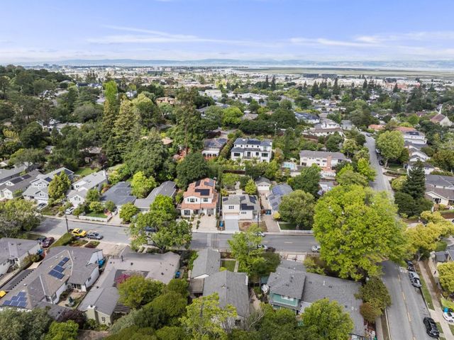 884 Cordilleras Avenue, San Carlos, CA 94070