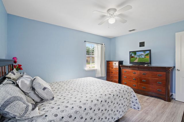 3068 Sunnyvale Street, Dallas, TX 75216