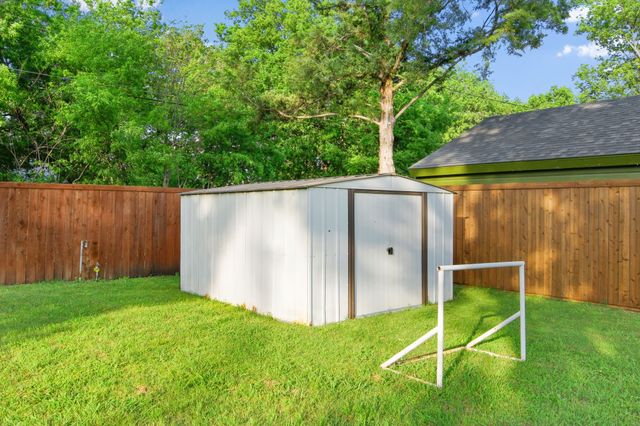 3068 Sunnyvale Street, Dallas, TX 75216