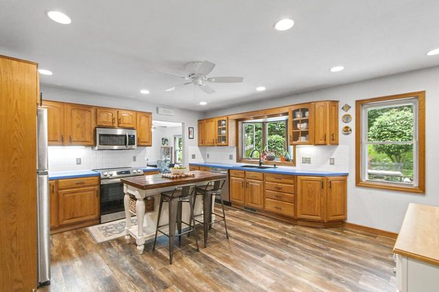 2803 N County Road M, Verona, WI 53593