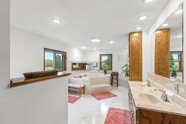 2803 N County Road M, Verona, WI 53593