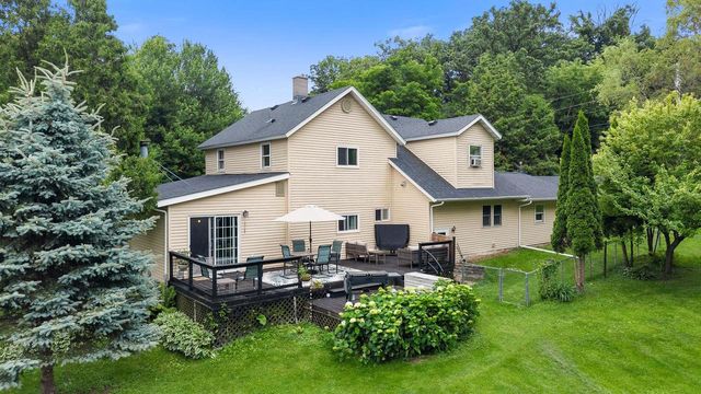 2803 N County Road M, Verona, WI 53593