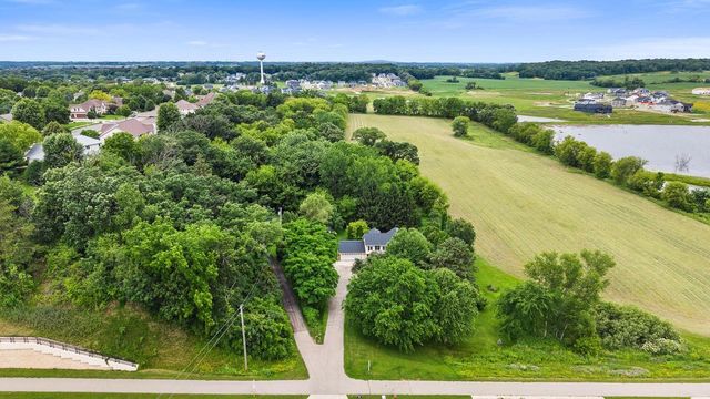 2803 N County Road M, Verona, WI 53593