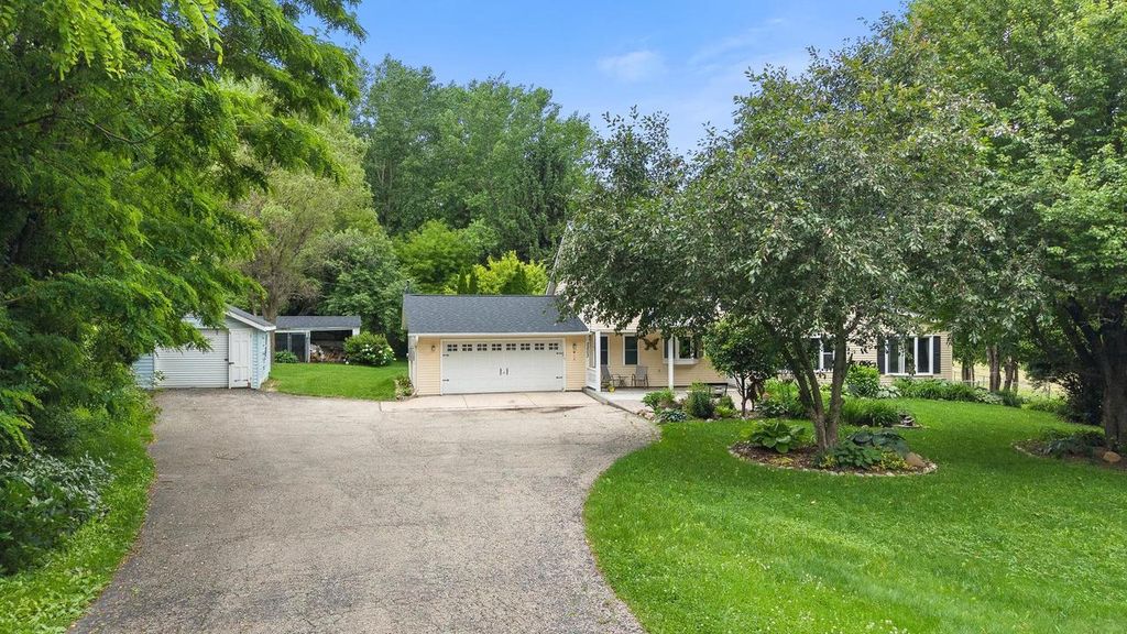 2803 N County Road M, Verona, WI 53593