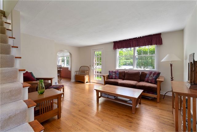 569 Dorseyville Rd, O'hara, PA 15238