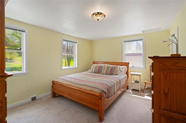 569 Dorseyville Rd, O'hara, PA 15238