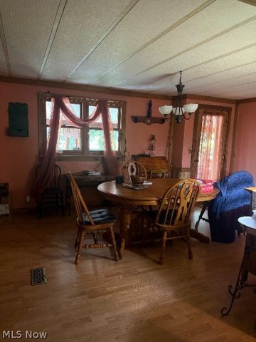 900 Dugan Road, Belpre, OH 45714