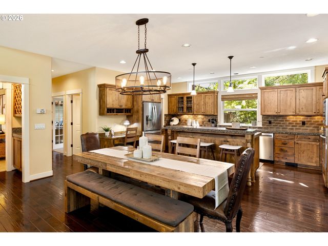 14599 FOSBERG Rd, Lake Oswego, OR 97035