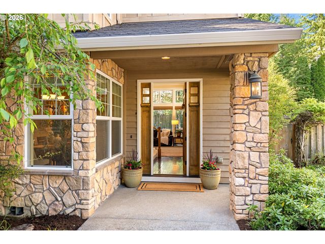 14599 FOSBERG Rd, Lake Oswego, OR 97035