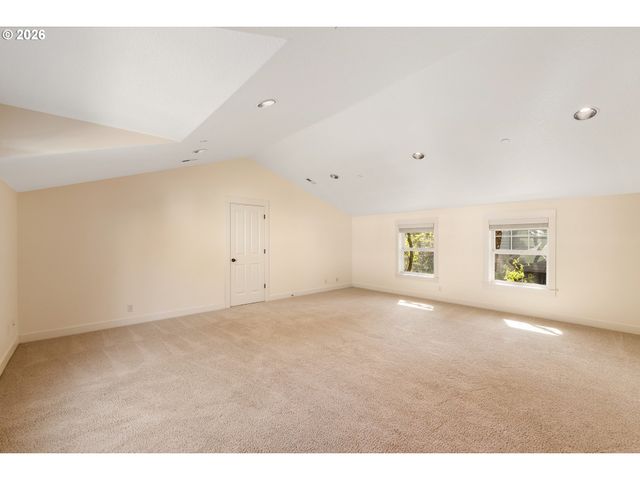 14599 FOSBERG Rd, Lake Oswego, OR 97035
