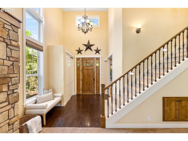 14599 FOSBERG Rd, Lake Oswego, OR 97035