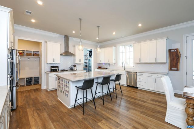 2483 FERNDOWN LN, Keswick, VA 22947