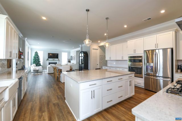 2483 FERNDOWN LN, Keswick, VA 22947