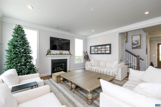 2483 FERNDOWN LN, Keswick, VA 22947
