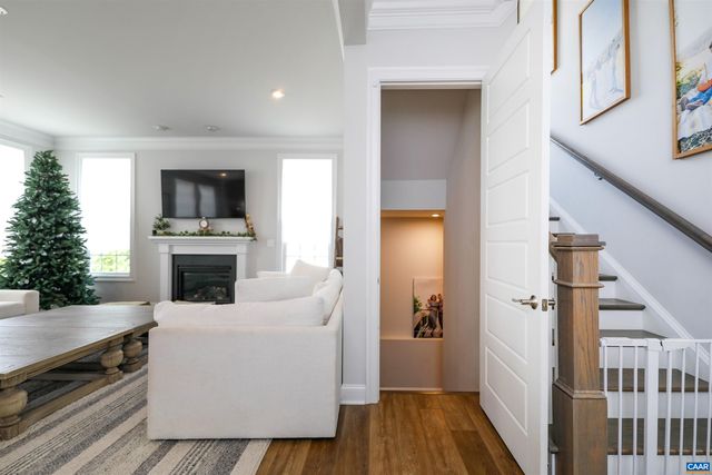 2483 FERNDOWN LN, Keswick, VA 22947