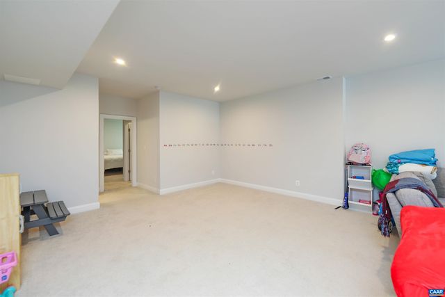2483 FERNDOWN LN, Keswick, VA 22947