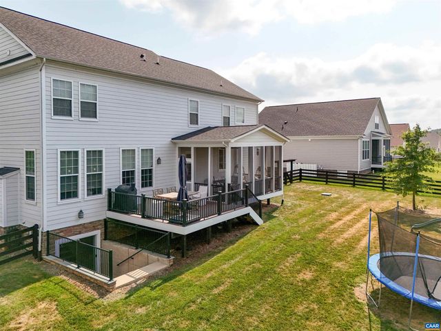 2483 FERNDOWN LN, Keswick, VA 22947