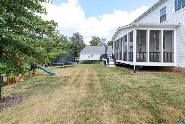 2483 FERNDOWN LN, Keswick, VA 22947