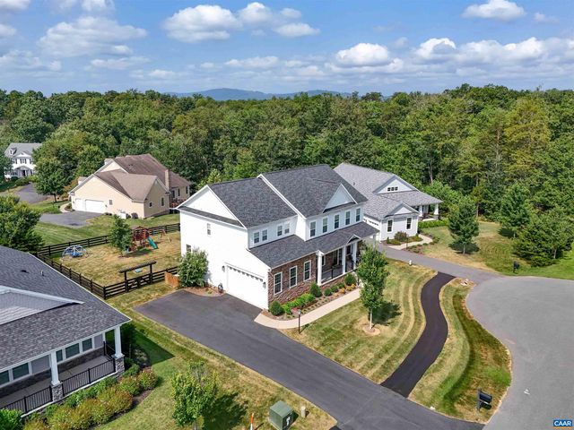 2483 FERNDOWN LN, Keswick, VA 22947