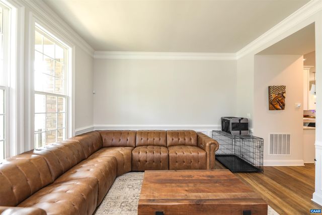 2483 FERNDOWN LN, Keswick, VA 22947