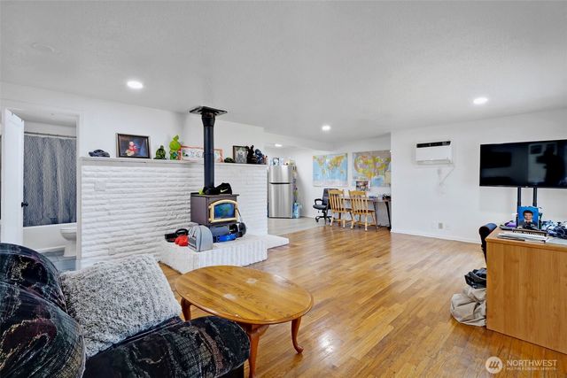 214 W Knolls Vista Drive, Moses Lake, WA 98837