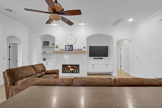 10488 S 87th East Avenue, Tulsa, OK 74133