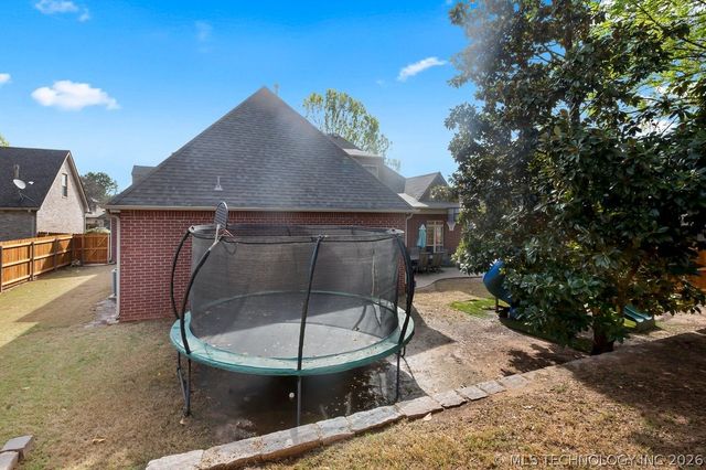 10488 S 87th East Avenue, Tulsa, OK 74133