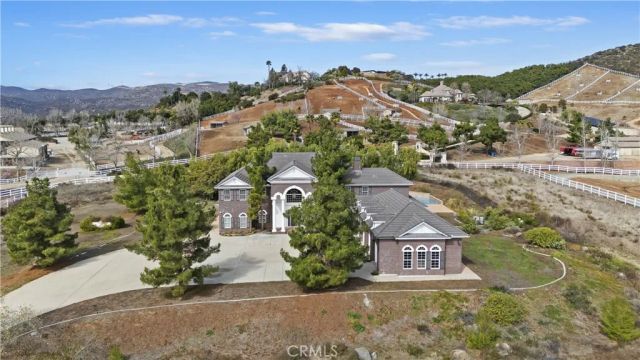 38433 Via Huerta, Murrieta, CA 92562